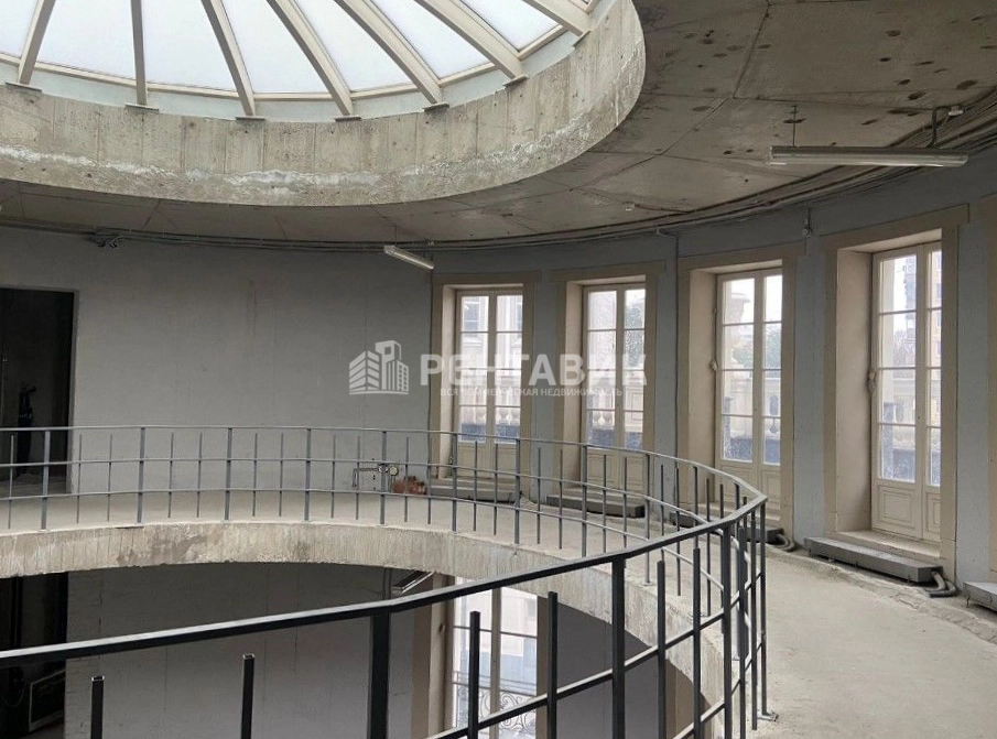 Здание целиком Villa Arbat площадью 3715 квадратных метров