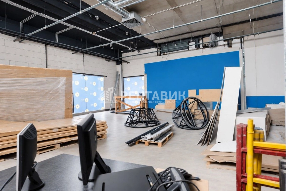 Помещение свободного назначения Квадро площадью 373.9 квадратных метров