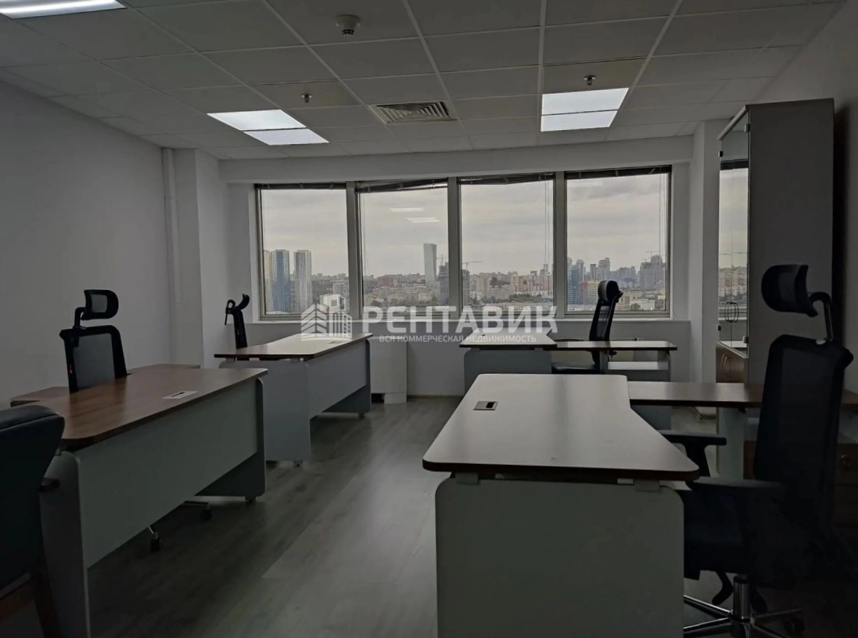 Офис Башня 2000 площадью 450 квадратных метров