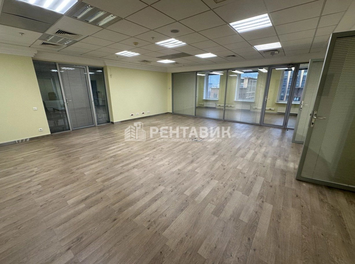 Офис Монарх площадью 194.7 квадратных метров