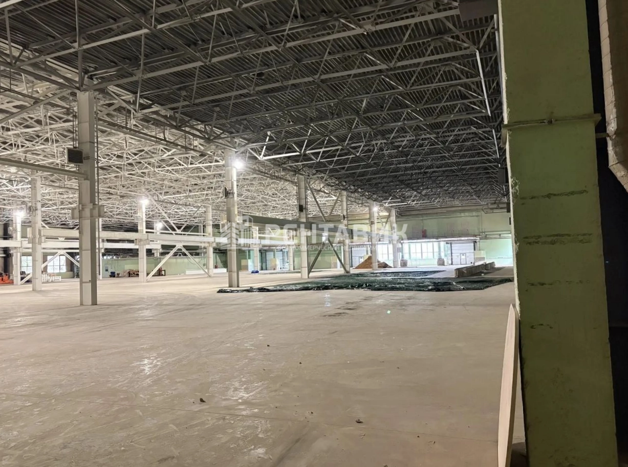 Склад Подольских Курсантов, 28с2 площадью 7800 квадратных метров