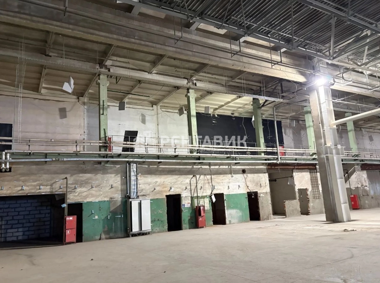 Склад Подольских Курсантов, 28с2 площадью 7800 квадратных метров