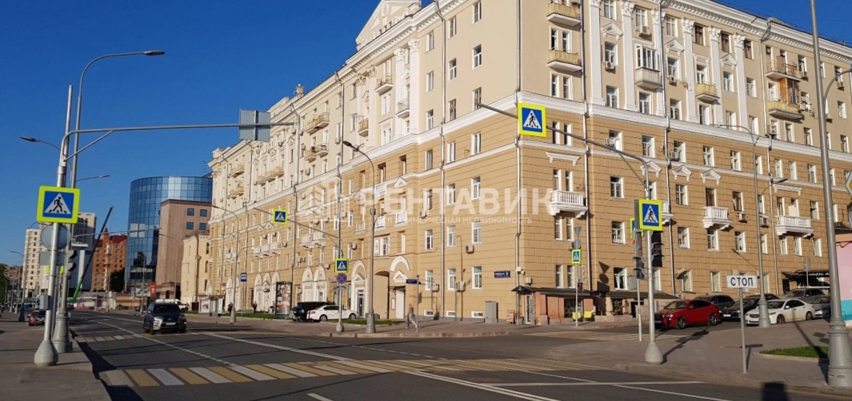 фасад дома, здание по адресу г Москва, Саввинская наб, д 19 стр 1Б