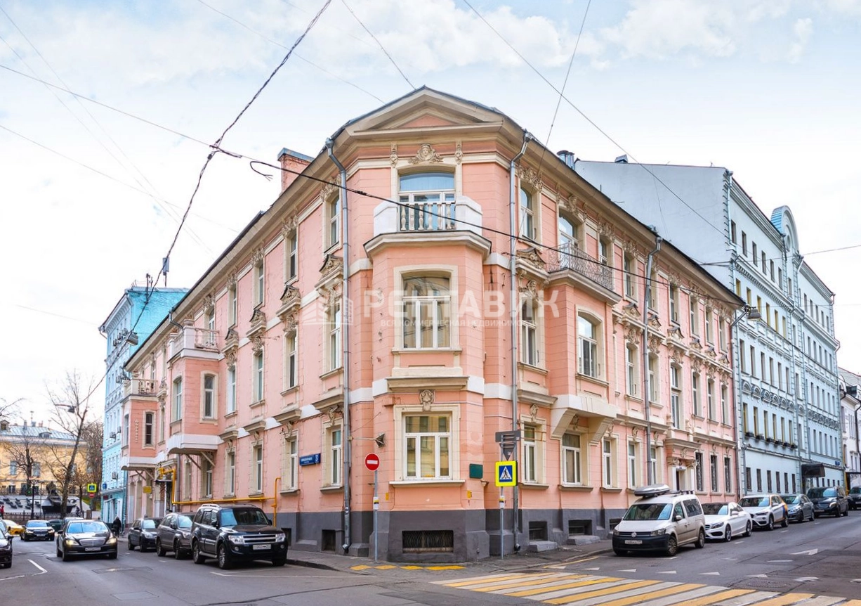 фасад дома, здание по адресу г Москва, пер Сивцев Вражек, д 3 