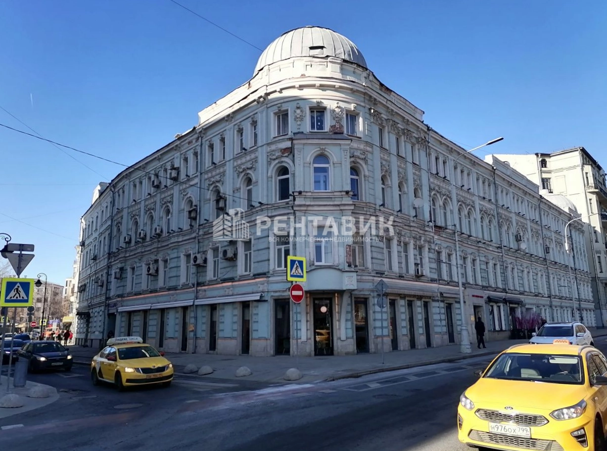 фасад дома, здание по адресу г Москва, ул Бронная М., д 2 стр 1