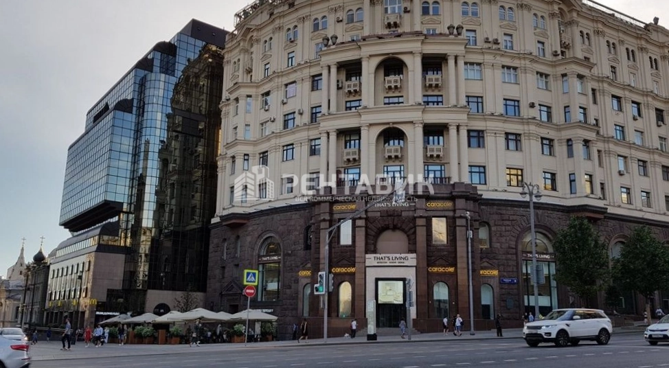 фасад дома, здание по адресу г Москва, ул Тверская, д 9