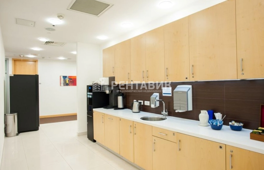 Офис Regus Лесная Плаза площадью 102 квадратных метров
