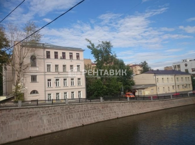 фасад дома, здание по адресу г Москва, ул Садовническая, д 42 стр 6