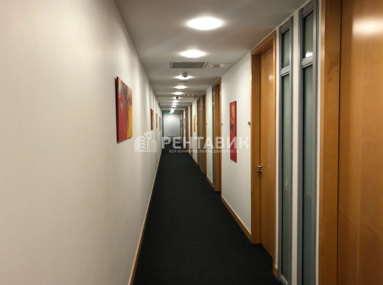 Офис Regus Лесная Плаза площадью 102 квадратных метров