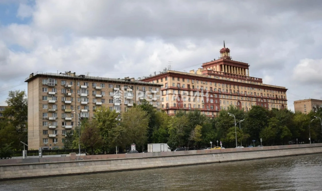 фасад дома, здание по адресу г Москва, Космодамианская наб, д 4/22 к Б