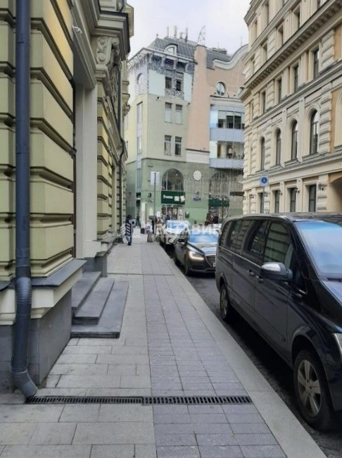 фасад дома, здание по адресу г Москва, ул Никольская, д 10/2 стр 2Б