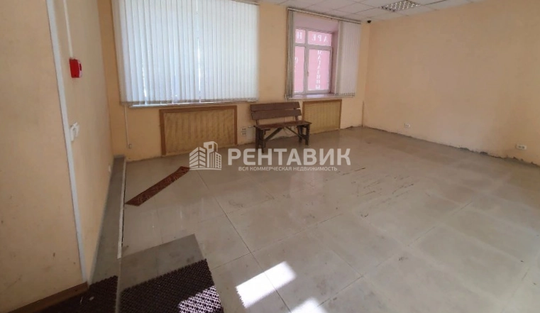Помещение свободного назначения Урал Плаза площадью 2068 квадратных метров