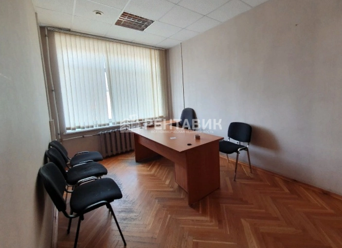 Помещение свободного назначения Урал Плаза площадью 2068 квадратных метров