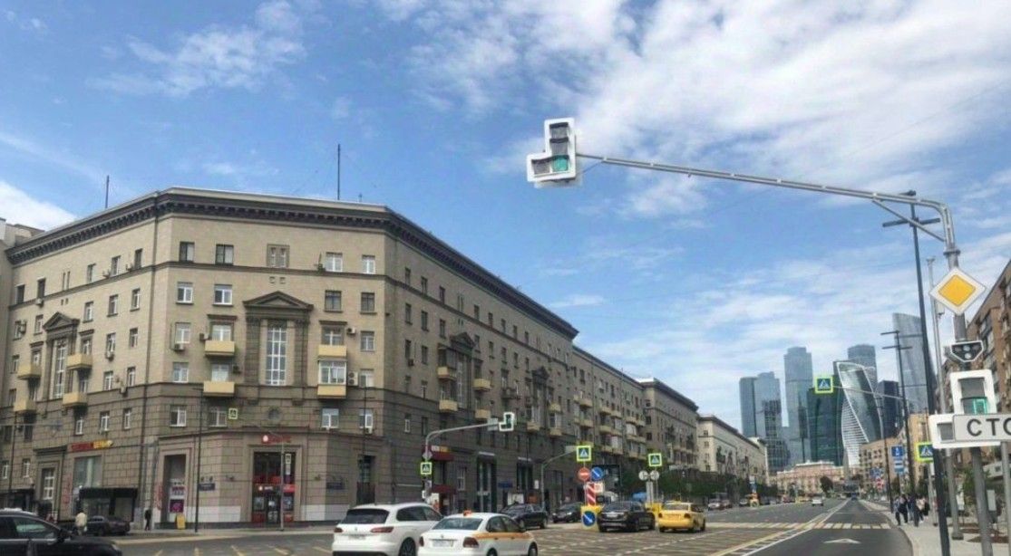 фасад дома, Бизнес-центр Большая Дорогомиловская, 1 по адресу г Москва, ул Большая Дорогомиловская, д 1