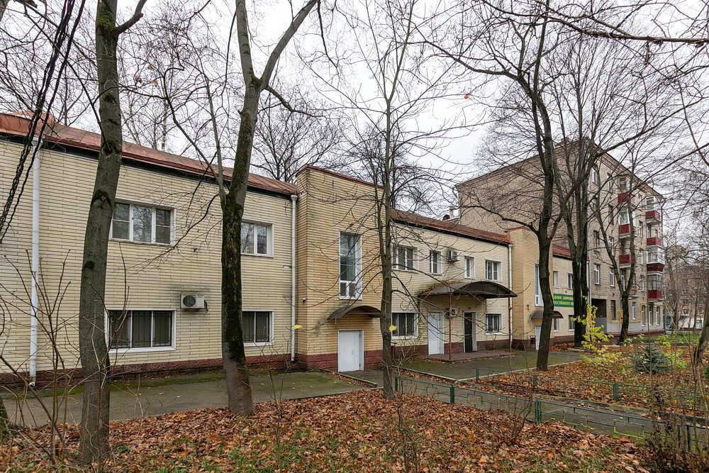 фасад дома, здание по адресу г Москва, ул Лётчика Бабушкина, д 6 стр 2 