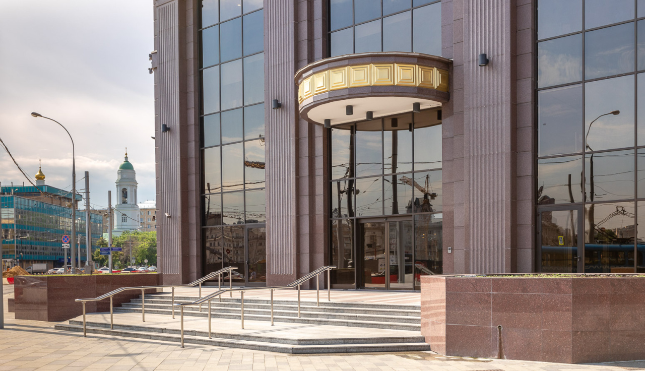 фасад дома, здание по адресу г Москва, Павелецкая пл, д 2 стр 2