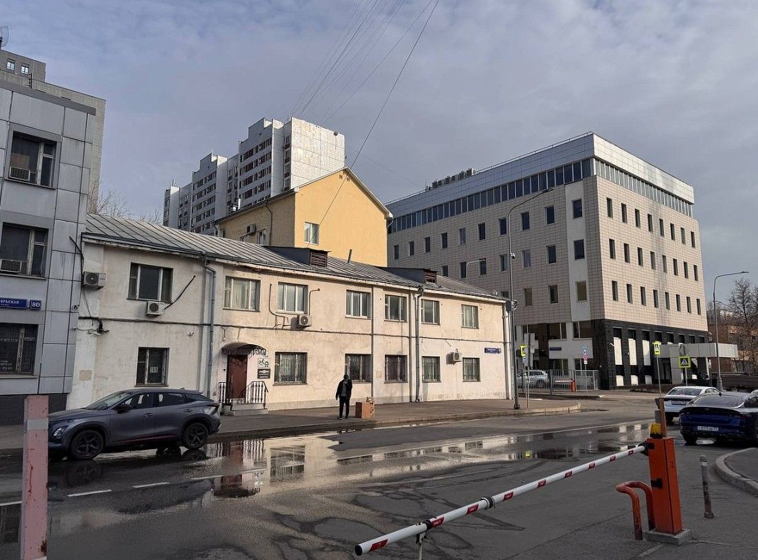 фасад дома, здание по адресу г Москва, ул Октябрьская, д 80 стр 1