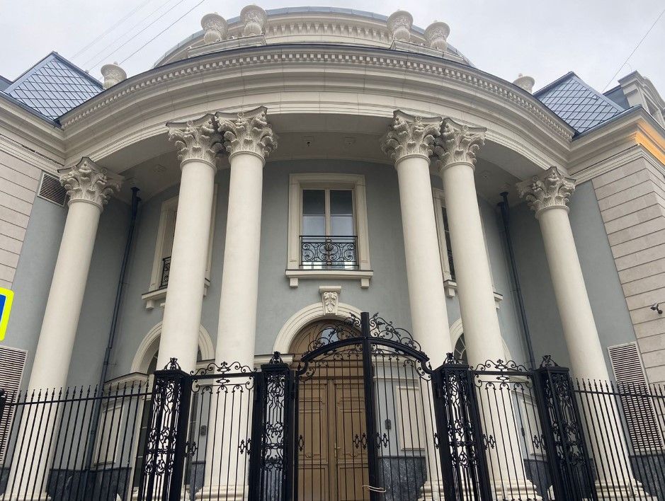 фасад дома, здание по адресу г Москва, Кривоарбатский пер, д 4 