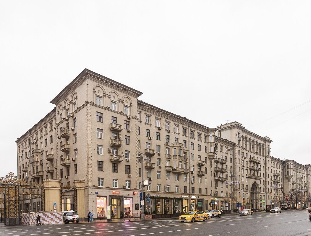 фасад дома, здание по адресу г Москва, ул Тверская, д 15