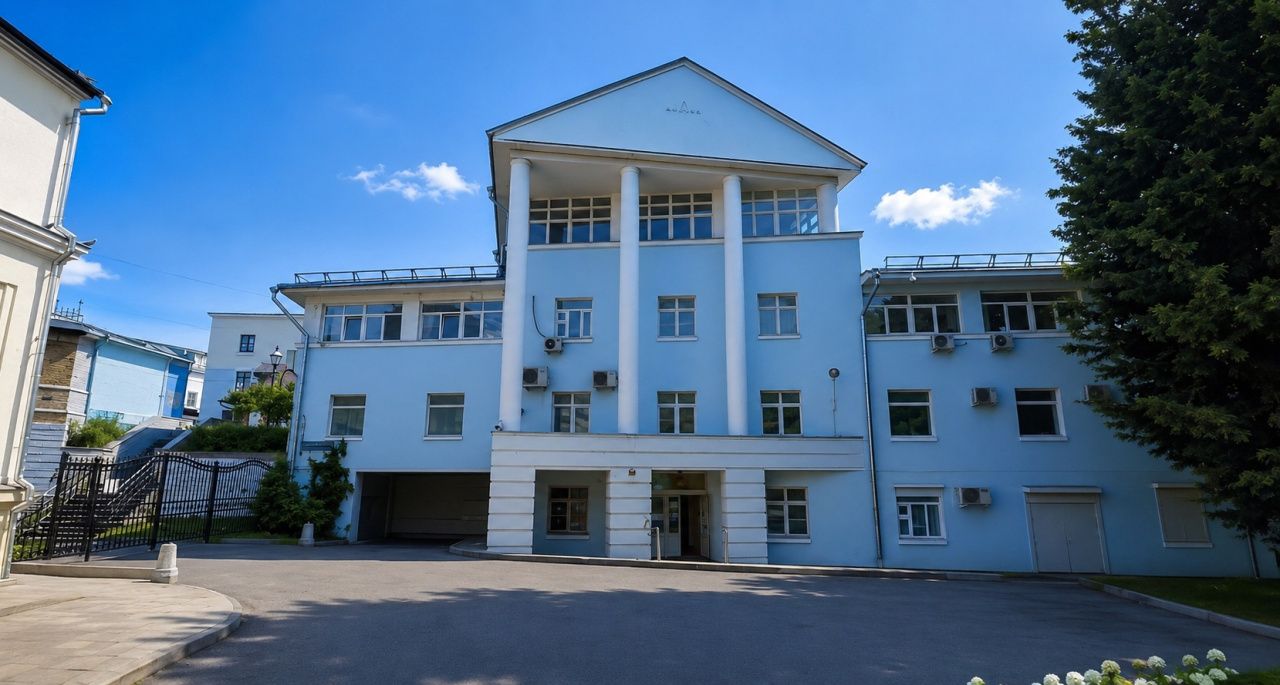 фасад дома, здание по адресу г Москва, Большой Спасоглинищевский пер, д 3 стр 8