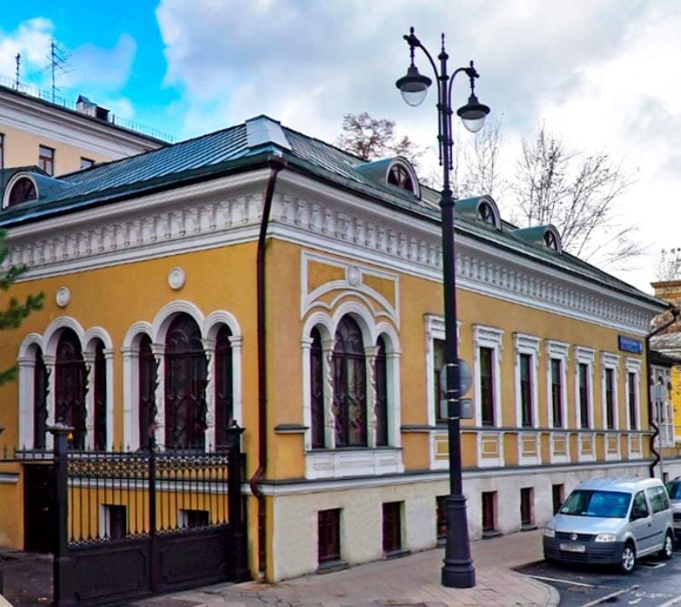 фасад дома, здание по адресу г Москва, ул Большая Ордынка, д 38 стр 1