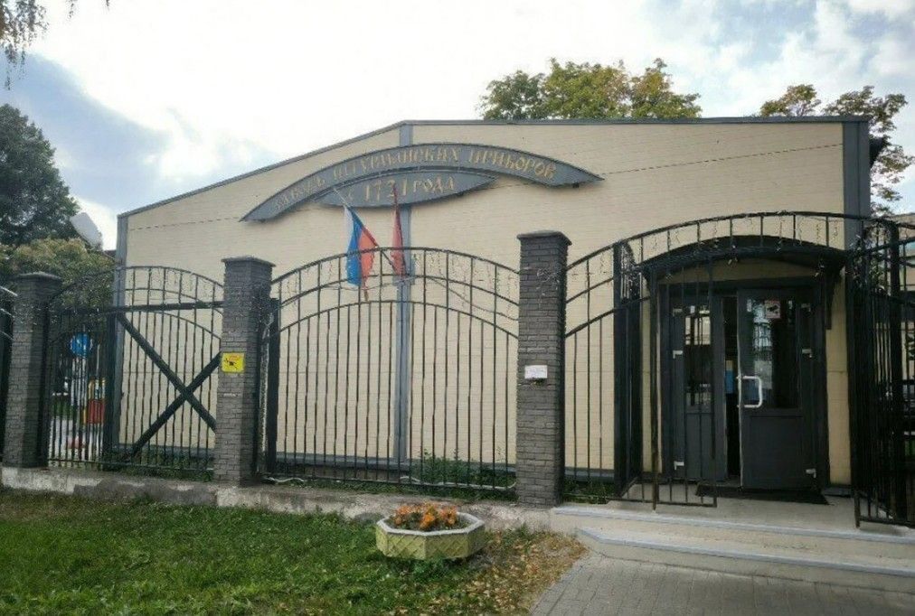 фасад дома, здание по адресу г Санкт-Петербург, Новочеркасский пр-кт, д 1 литера Р