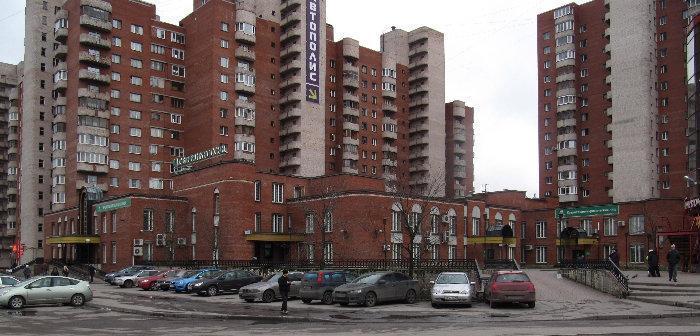 фасад дома, здание по адресу г Санкт-Петербург, пр-кт Ветеранов, д 114 к 1