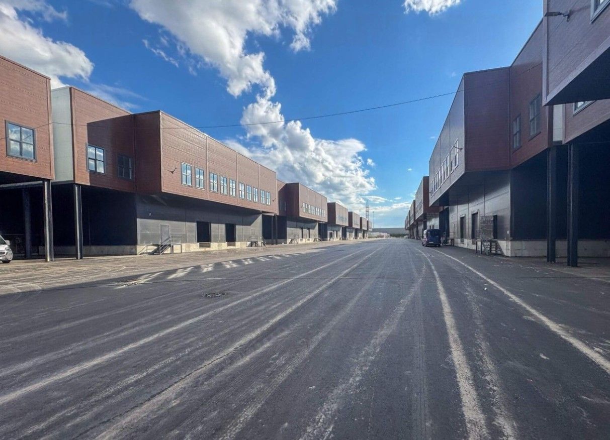 фасад дома, Бизнес-центр Томилино-2 по адресу Московская обл, г Люберцы, пгт Томилино, тер Логистический центр, 25-й км Новорязанского шоссе, д 5 к 9