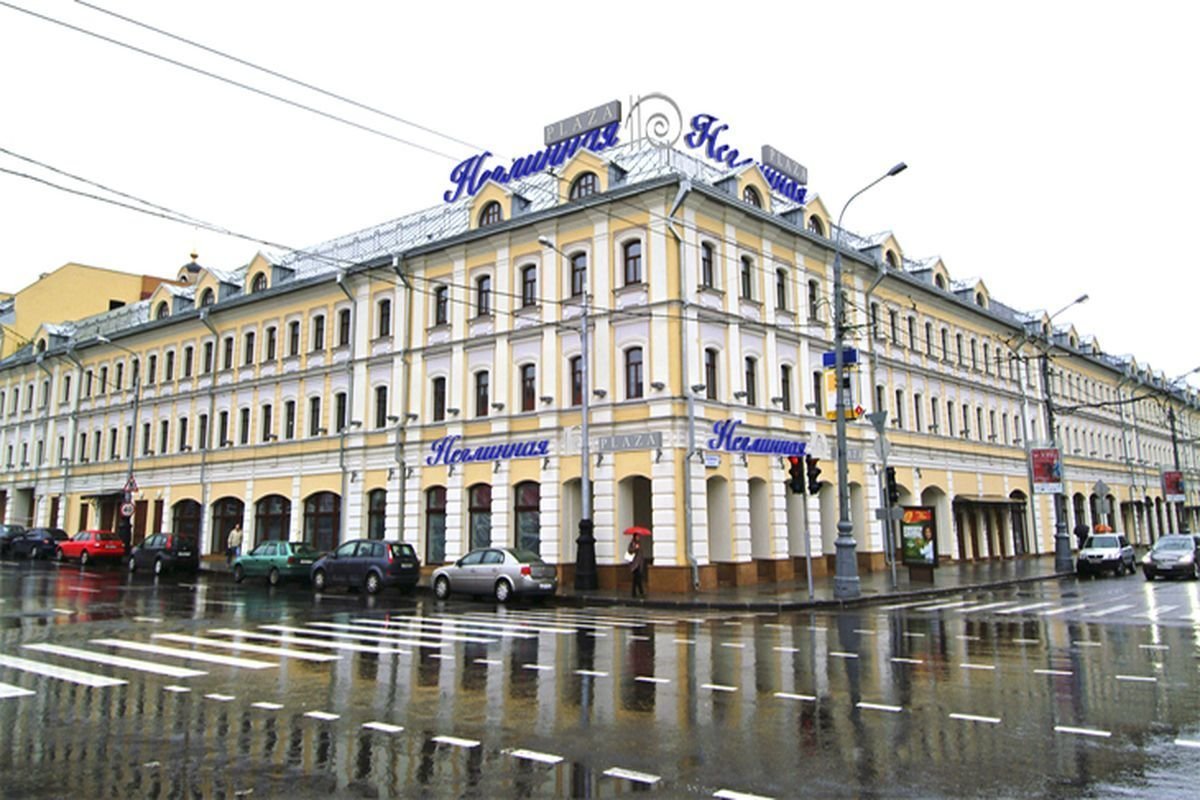 Д 2 москва. Трубная площадь 2 Неглинная Плаза. Трубная площадь галерея Неглинная. Трубная площадь дом 2 ТЦ Неглинная Плаза. Трубная пл., д. 2, ТЦ «Неглинная галерея».