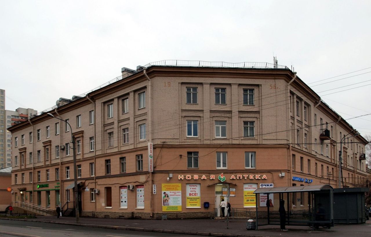 фасад дома, здание по адресу г Санкт-Петербург, ул Коммуны, д 58