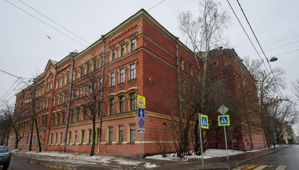 фасад дома, здание по адресу г Санкт-Петербург, ул Черняховского, д 6/10
