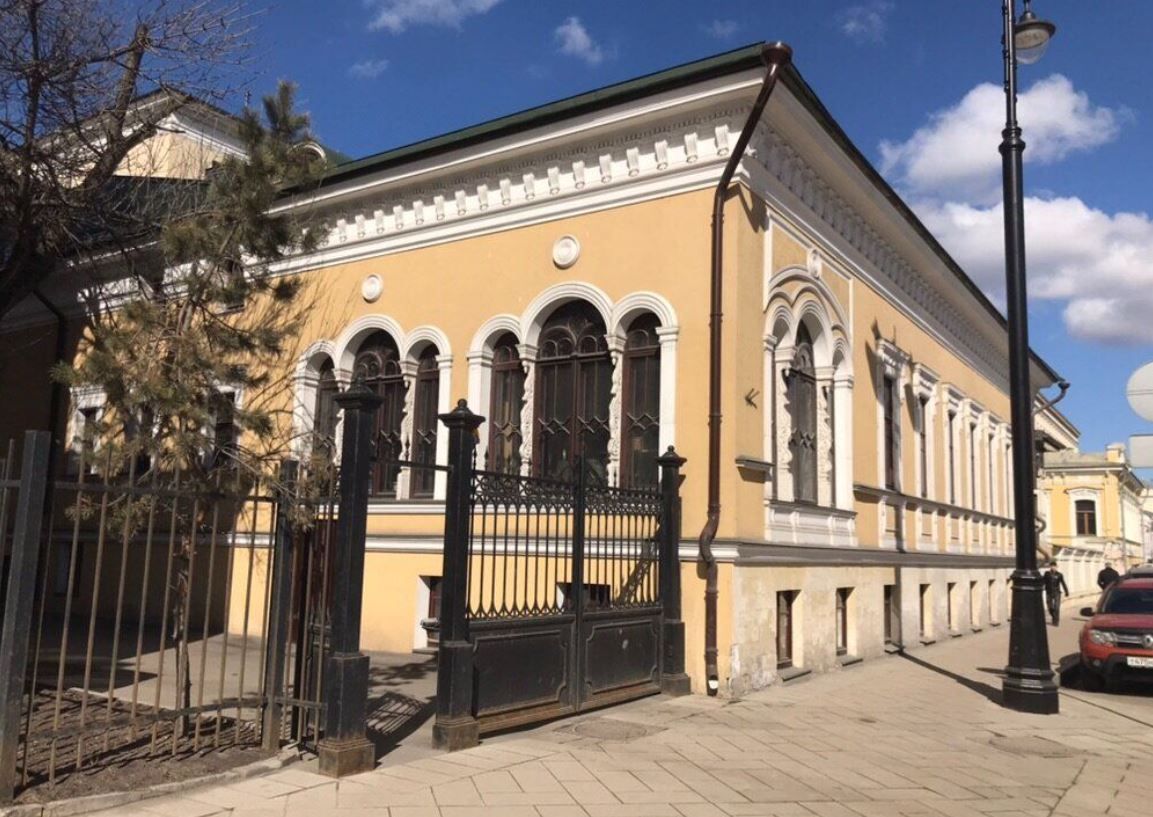 фасад дома, здание по адресу г Москва, ул Большая Ордынка, д 38 стр 1