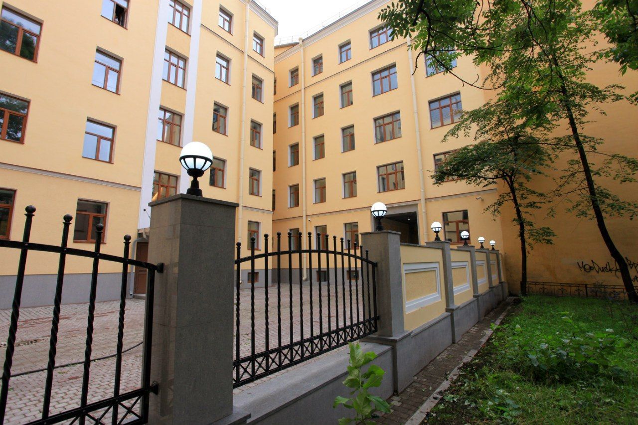 фасад дома, здание по адресу г Санкт-Петербург, Невский пр-кт, д 104