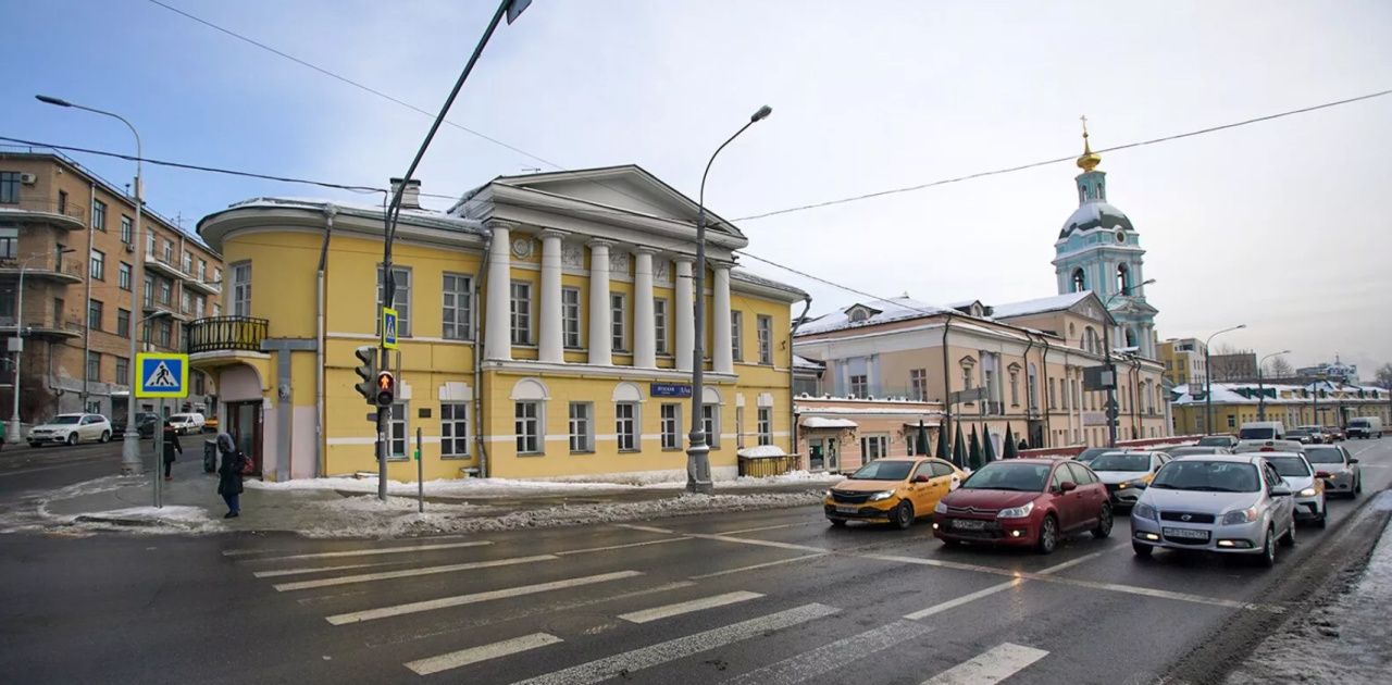 фасад дома, здание по адресу г Москва, ул Яузская, д 1/15 стр 1 