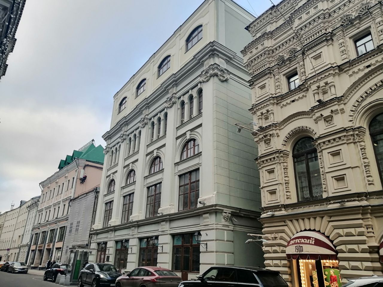 фасад дома, здание по адресу г Москва, Ветошный пер, д 13 
