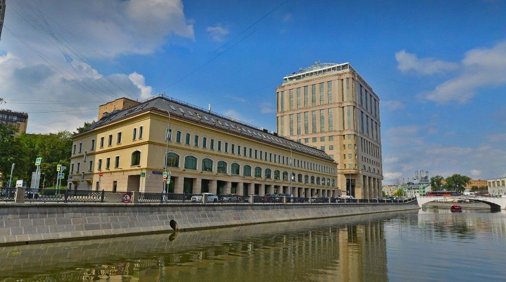 фасад дома, здание по адресу г Москва, Овчинниковская наб, д 20 стр 2
