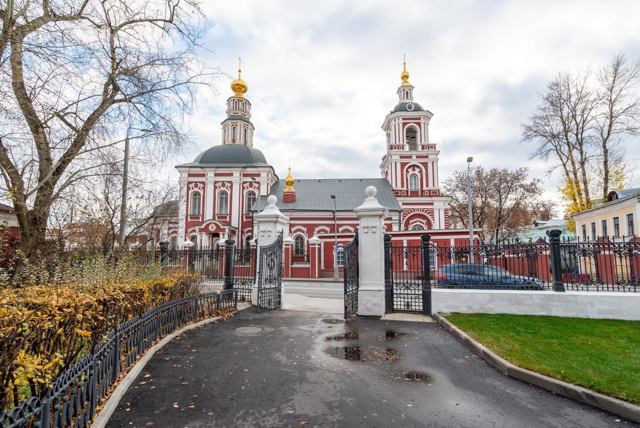 фасад дома, здание по адресу г Москва, ул Николоямская, д 51 стр 2