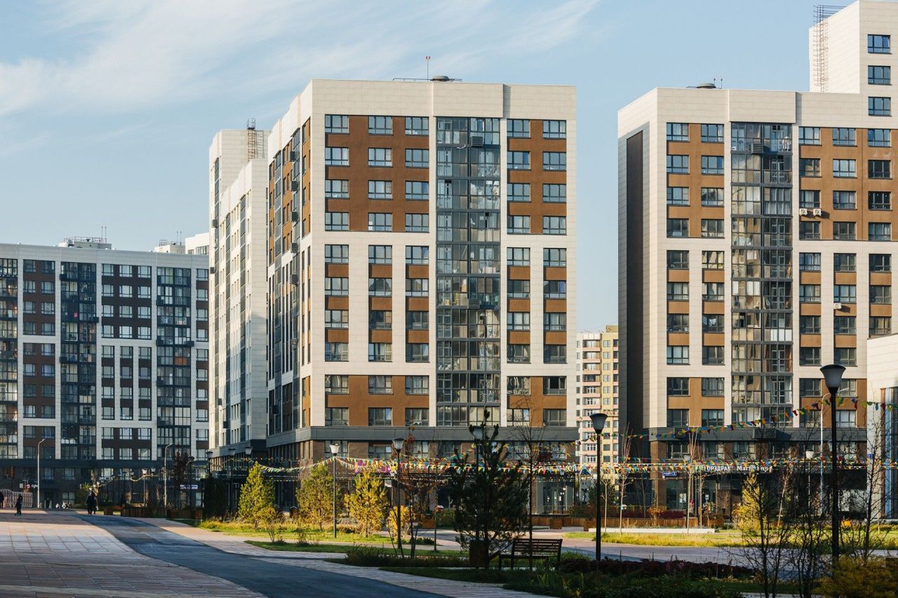 фасад дома, здание по адресу г Москва, поселение Сосенское, б-р Веласкеса, д 7 к 1