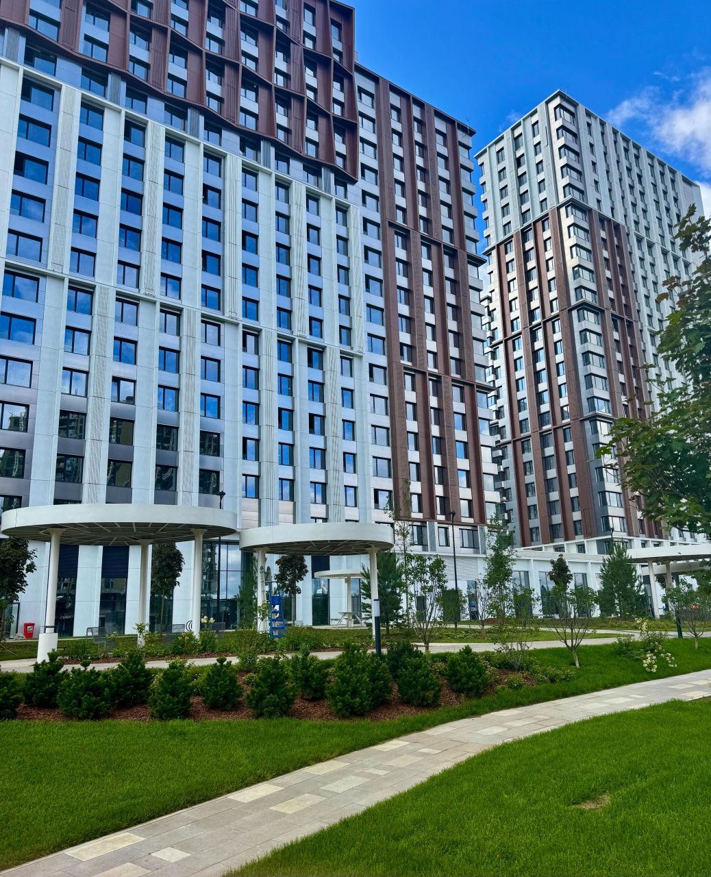 фасад дома, здание по адресу г Москва, ул Нижние Мнёвники, д 10 