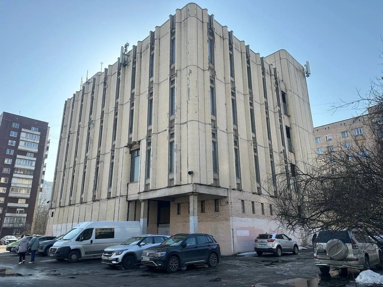 фасад дома, здание по адресу г Санкт-Петербург, пр-кт Наставников, д 44 к 1
