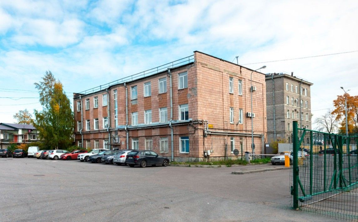 фасад дома, здание по адресу г Санкт-Петербург, ул Салова, д 45