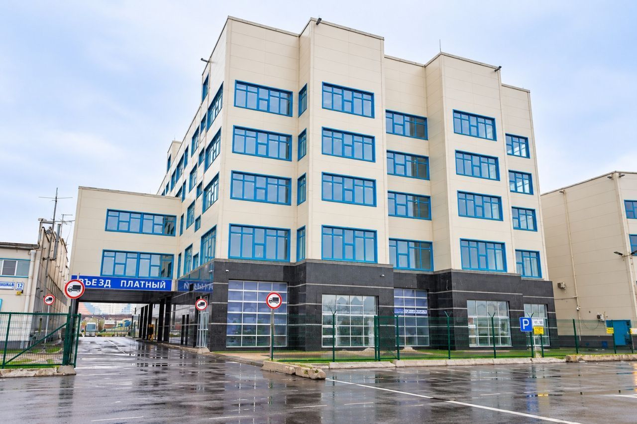 фасад дома, здание по адресу г Санкт-Петербург, поселок Шушары, ул Поселковая, д 12в