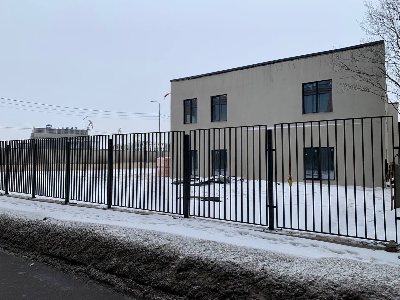 фасад дома, здание по адресу г Санкт-Петербург, пр-кт КИМа, д 19 литера И