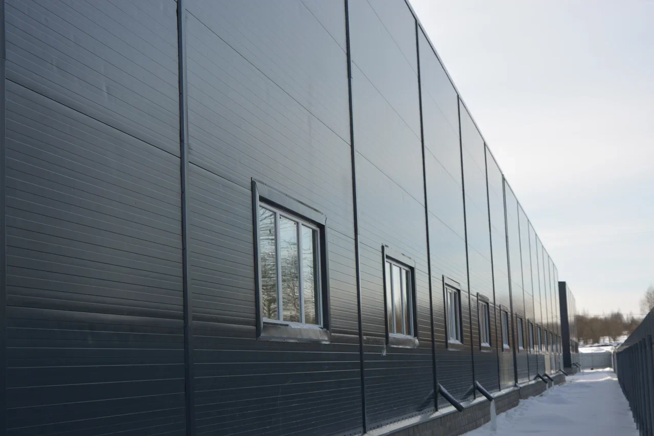 фасад дома, здание по адресу Солнечный проезд, 2, дачное некоммерческое партнёрство Долина солнца, Колтушское городское поселение, Всеволожский район, Ленинградская область