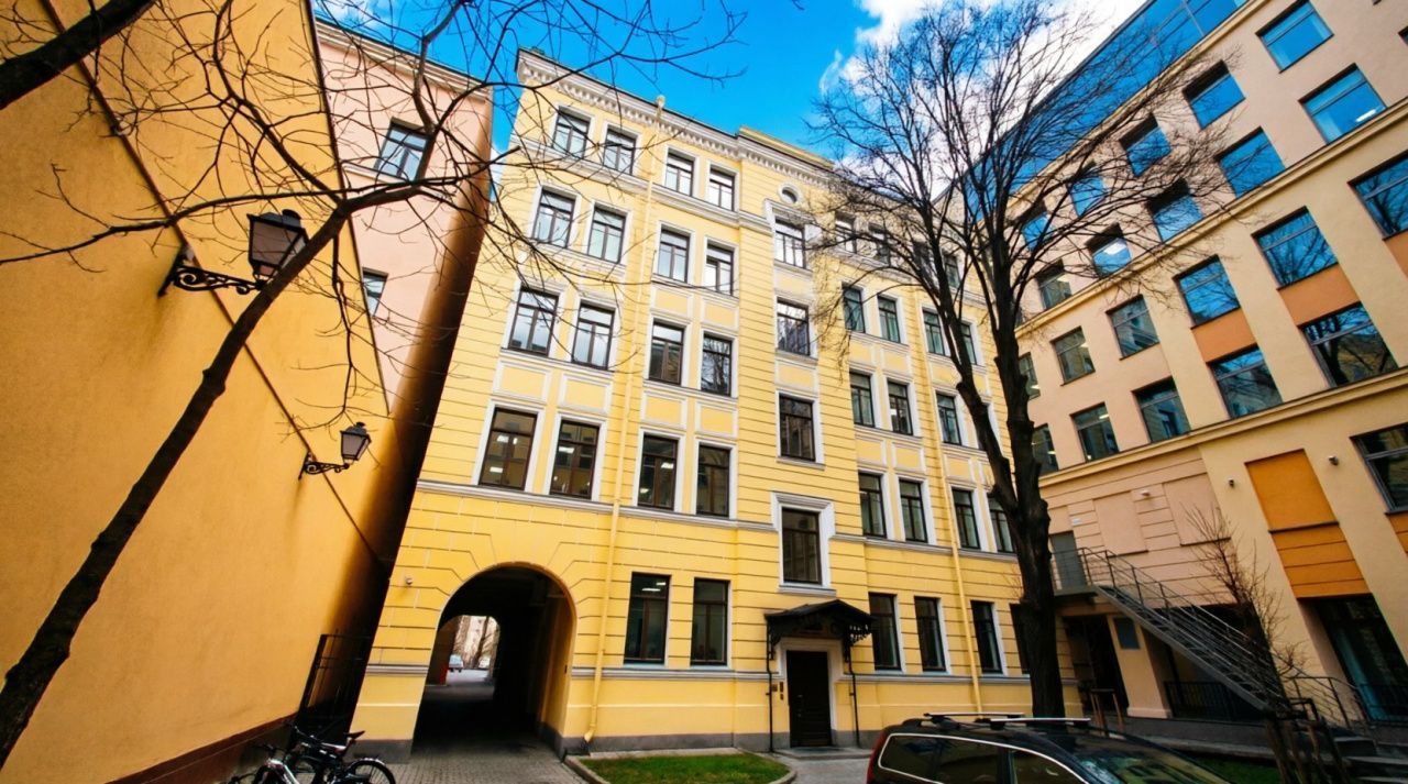 фасад дома, здание по адресу г Санкт-Петербург, Невский пр-кт, д 102 литера С