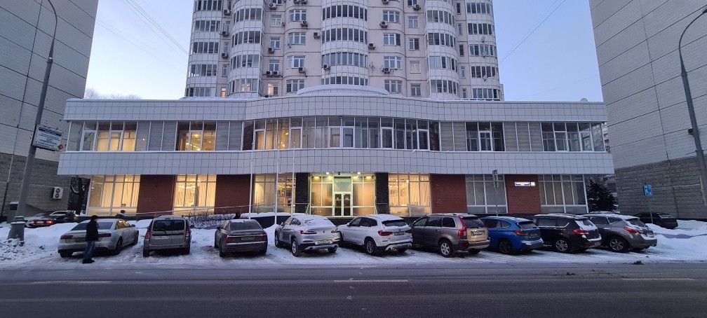 фасад дома, здание по адресу г Москва, ул Новочерёмушкинская, д 18