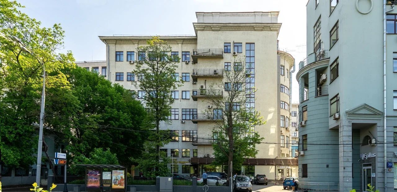 фасад дома, здание по адресу г Москва, Цветной б-р, д 30 стр 1