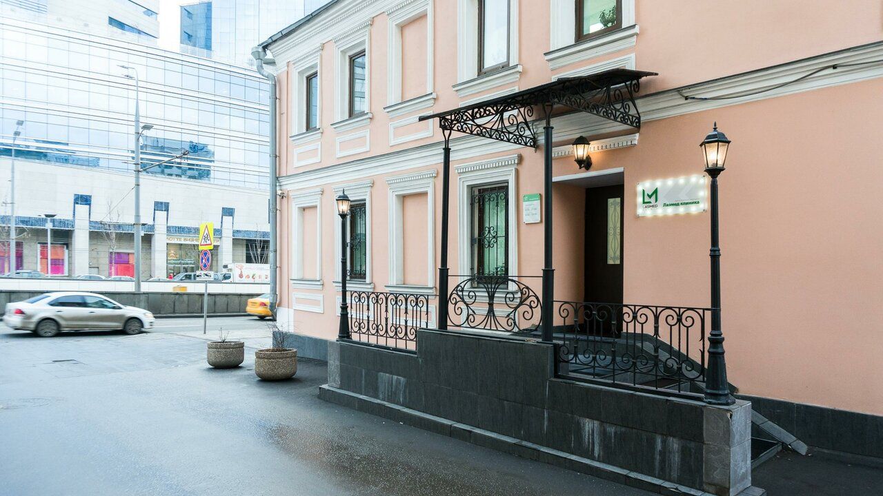 фасад дома, здание по адресу г Москва, Новинский б-р, д 5 стр 1 