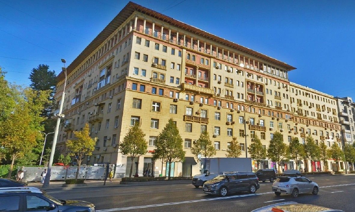 фасад дома, здание по адресу г Москва, ул Земляной Вал, д 23 стр 1