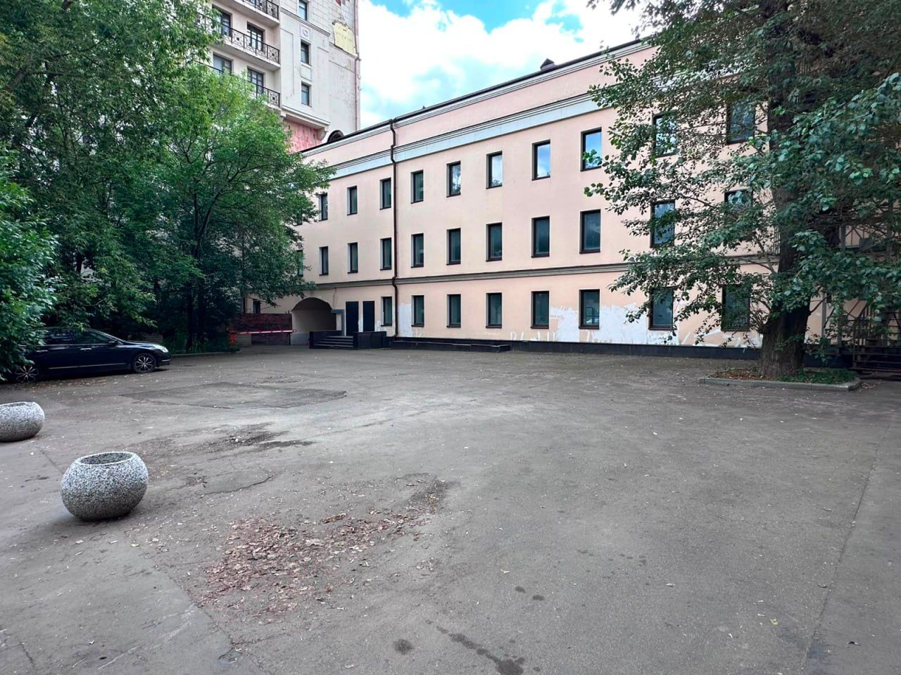 фасад дома, здание по адресу г Москва, Оружейный пер, д 15 стр 1